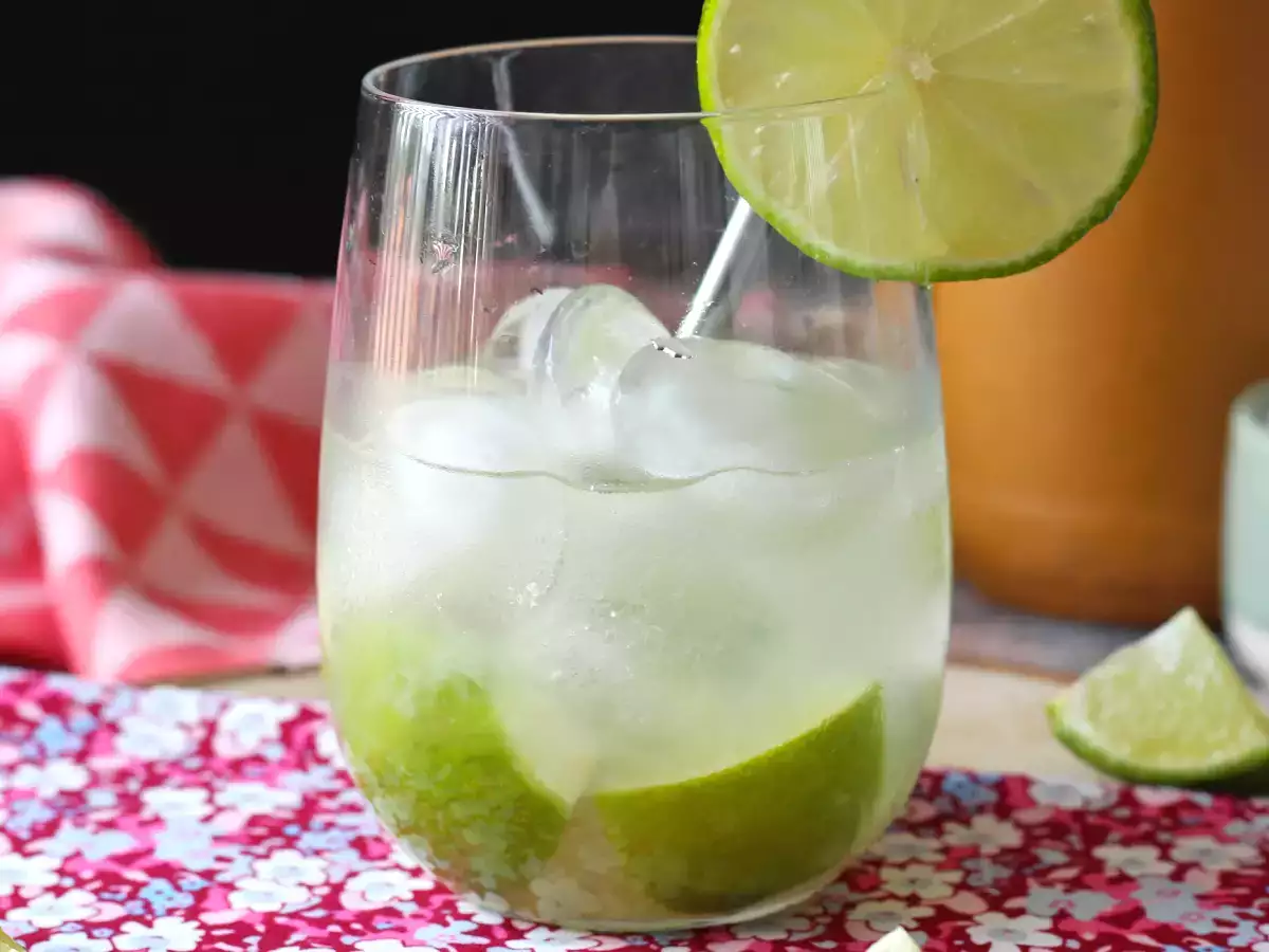 Lemon Caipirinha: łatwy do przygotowania brazylijski drink bez shakera do koktajli - zdjęcie 5