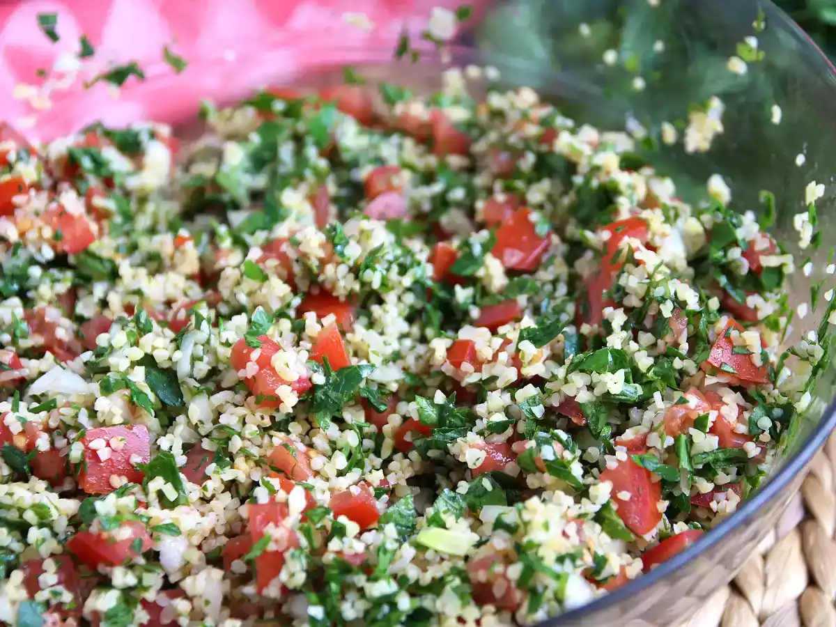 Libański tabbouleh, hiper aromatyczny i świeży, jak lubimy - zdjęcie 2