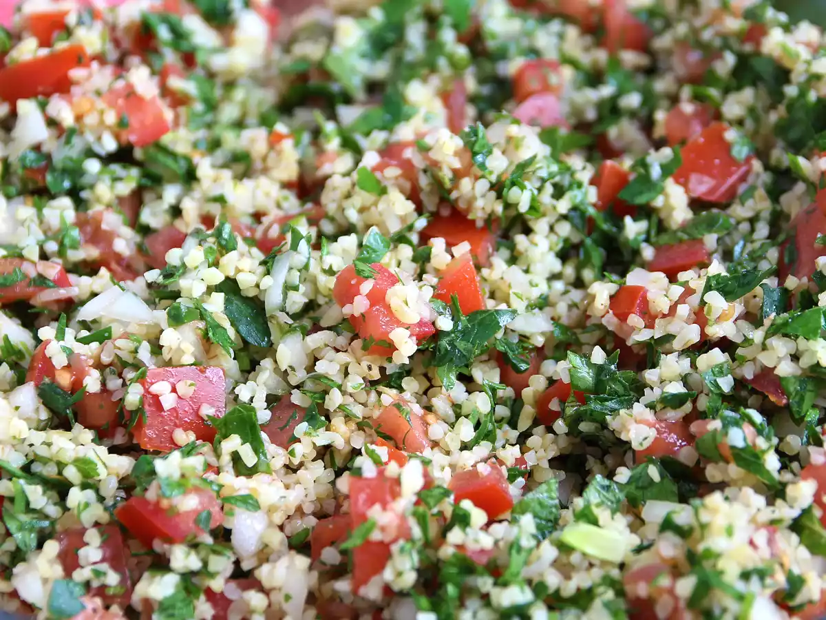 Libański tabbouleh, hiper aromatyczny i świeży, jak lubimy - zdjęcie 4