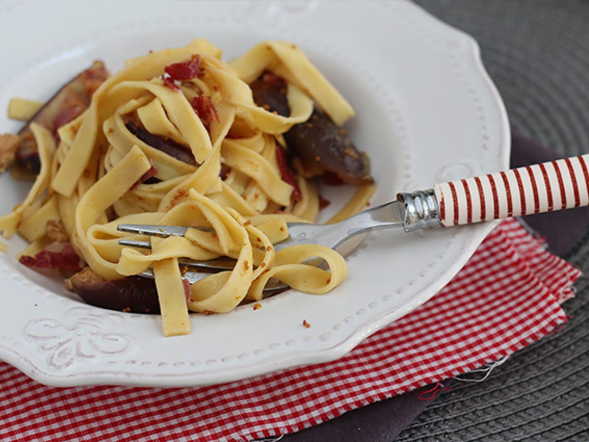 Makaron z figami i pancettą - zdjęcie 4