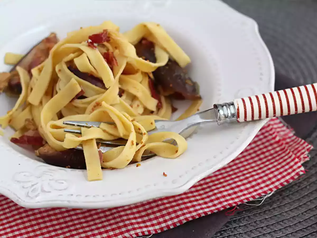 Makaron z figami i pancettą - zdjęcie 4