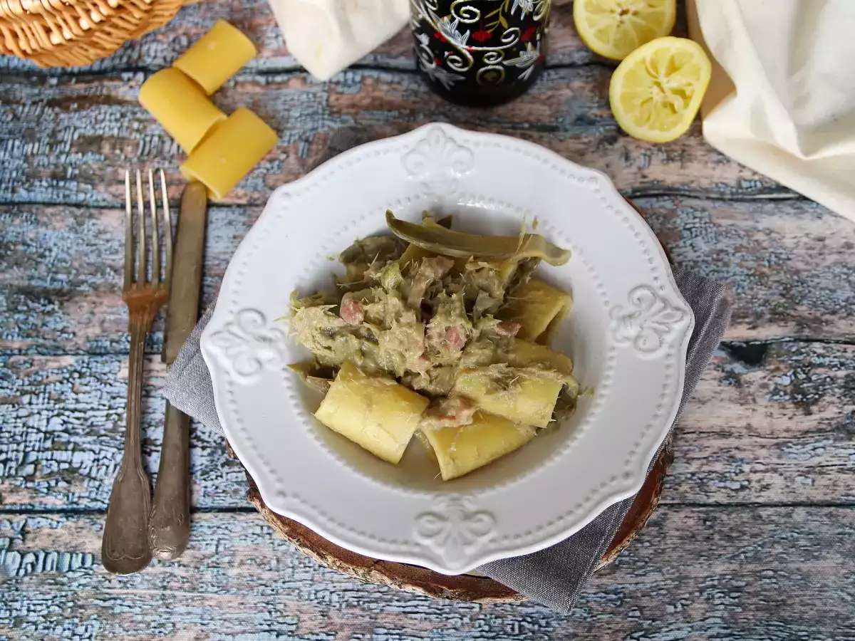 Makaron z karczochami i boczkiem – aromatyczne i łatwe w przygotowaniu danie - zdjęcie 3