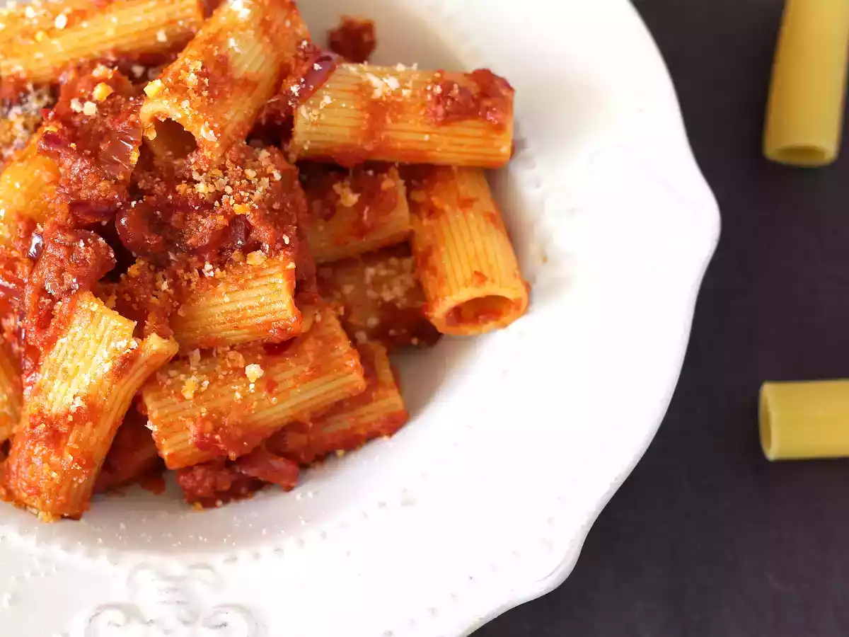 Makaron z 'Nduja, łatwe do przygotowania kalabryjskie danie z makaronem - zdjęcie 2