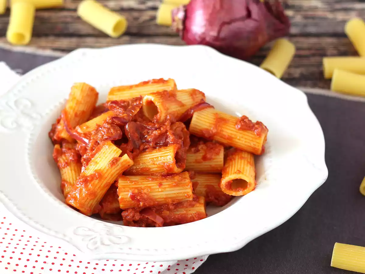 Makaron z 'Nduja, łatwe do przygotowania kalabryjskie danie z makaronem - zdjęcie 5