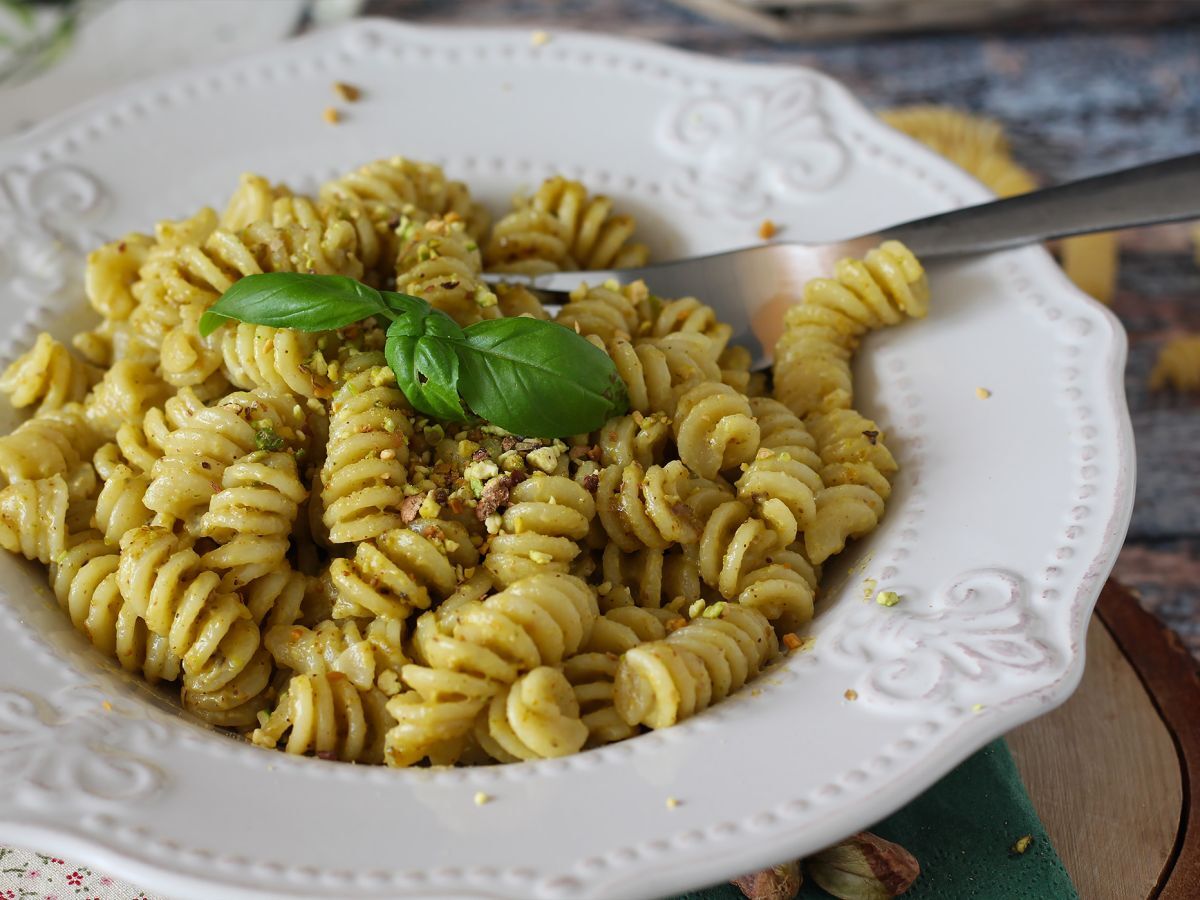 Makaron z pesto pistacjowym - smaczny i łatwy przepis do przygotowania - zdjęcie 2