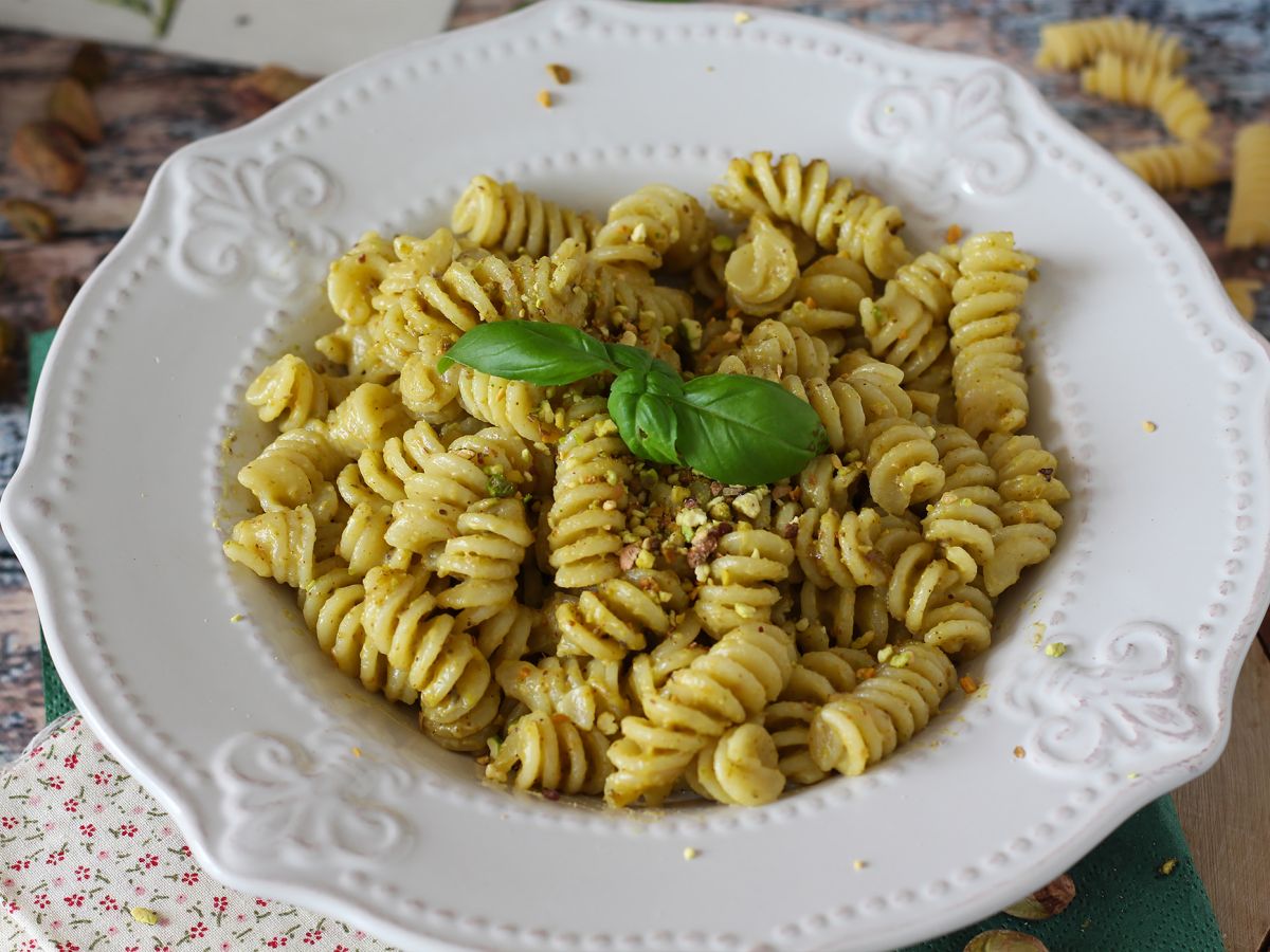Makaron z pesto pistacjowym - smaczny i łatwy przepis do przygotowania - zdjęcie 3