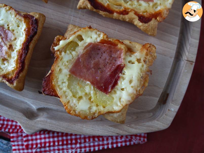 Małe tarty tatin o smaku raclette w pojedynczych porcjach - zdjęcie 3