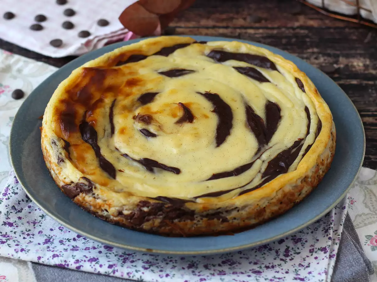 Marmurkowy flan bez spodu – wyjątkowo łatwy deser z efektem wow - zdjęcie 8