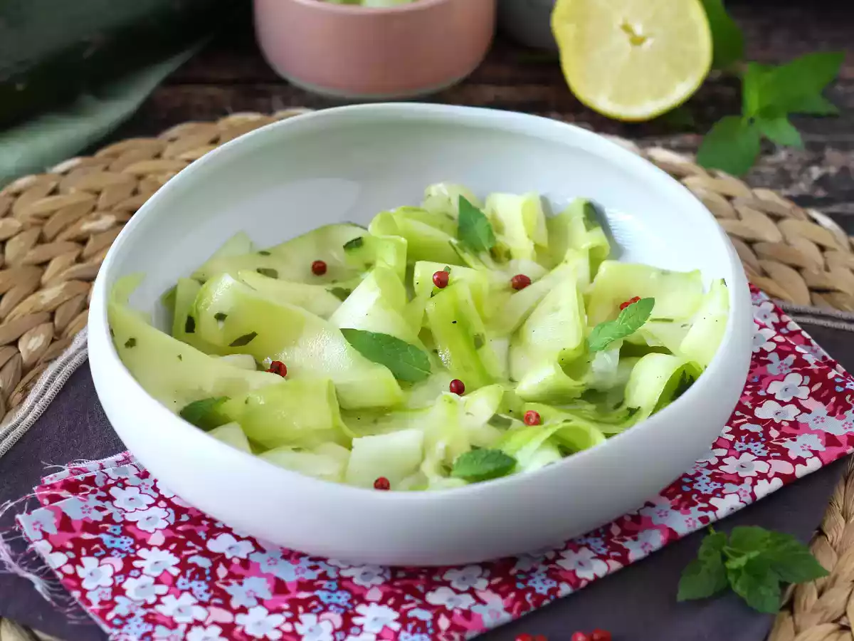 Marynowana cukinia, idealne warzywne carpaccio na lato!