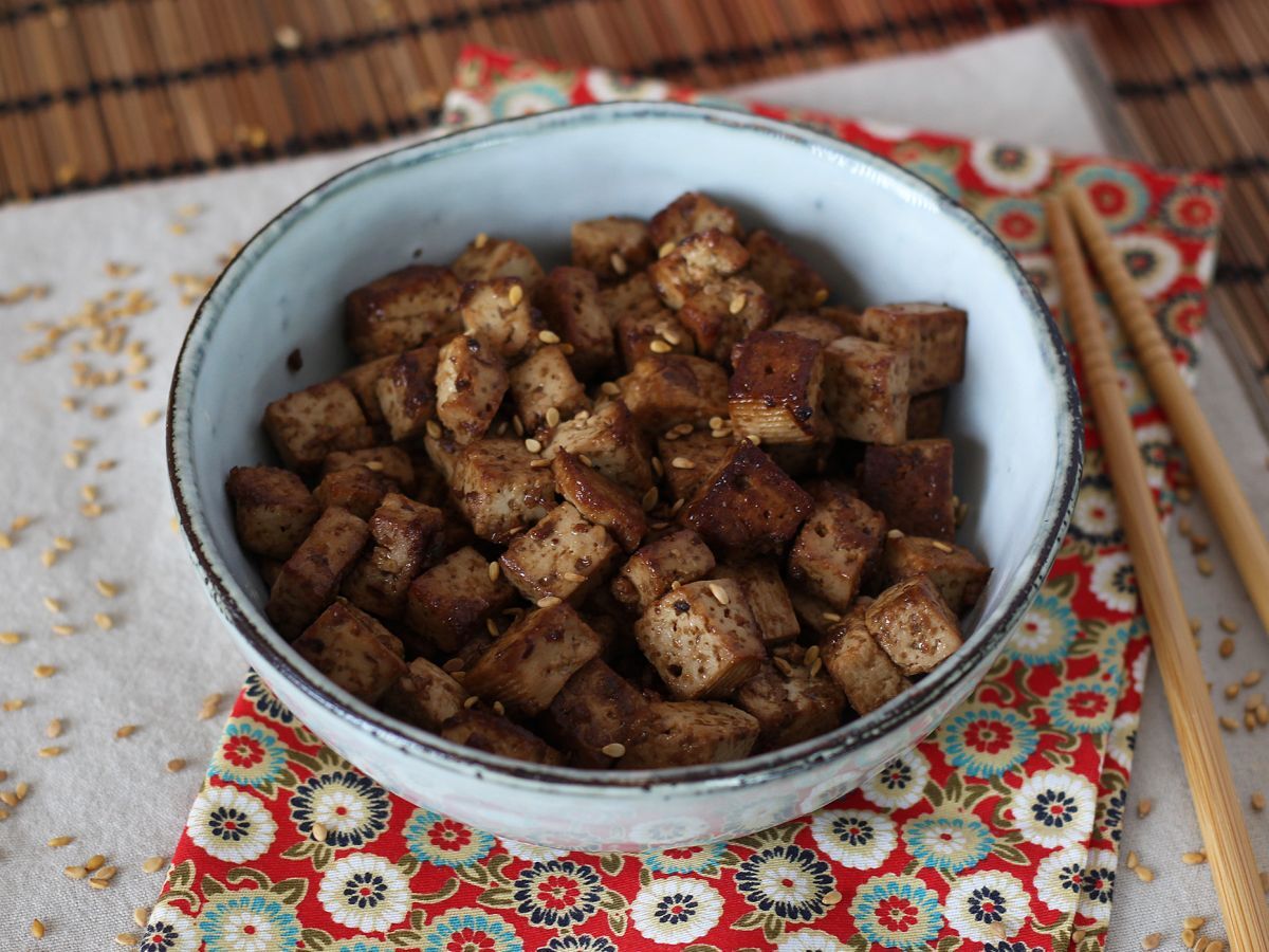 Marynowane tofu o azjatyckich smakach (po tym pokochasz tofu!)