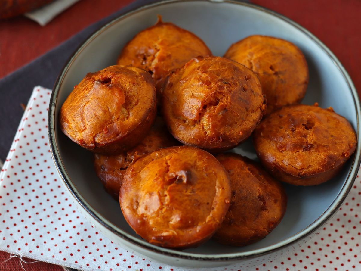 Miękkie i pikantne babeczki z chorizo