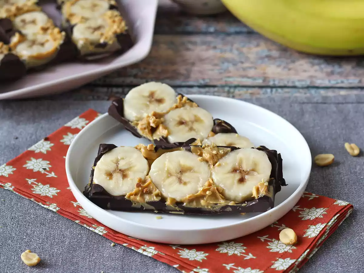 Mini batoniki z bananami, masłem orzechowym i czekoladą, bardzo smaczne, bez dodatku cukru. - zdjęcie 2