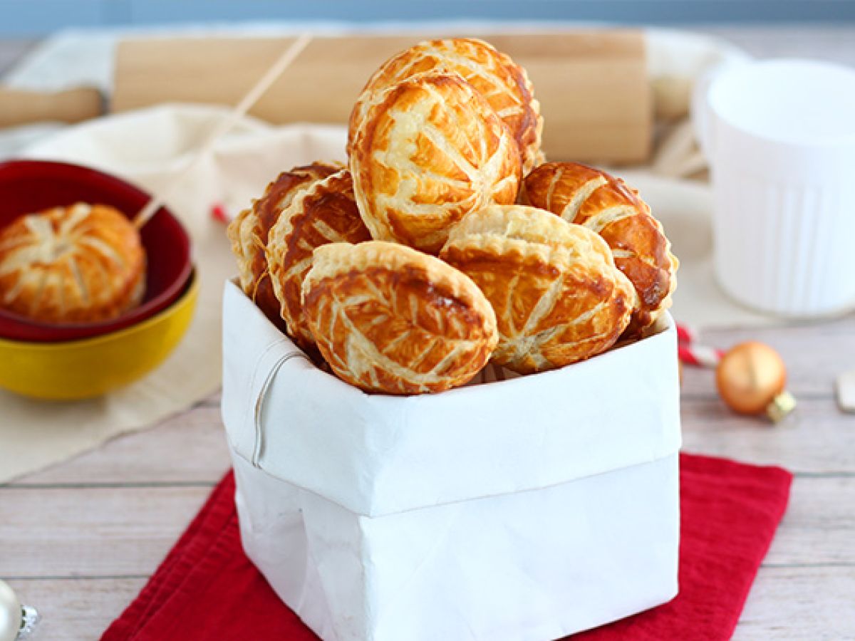 Mini ciastka królewskie z kawałkami czekolady