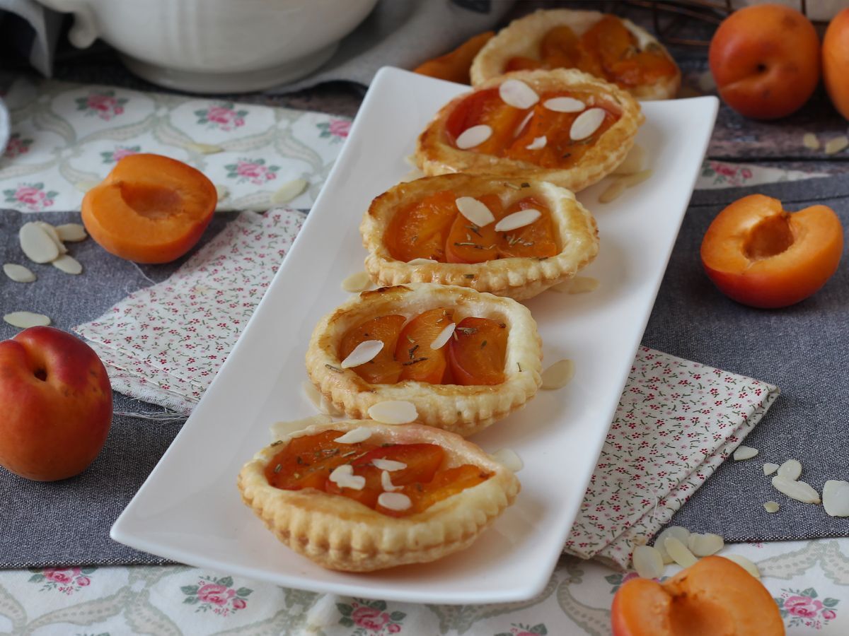 Morelowe tarteletki tatin – szybki deser na przyjęcie! - zdjęcie 3