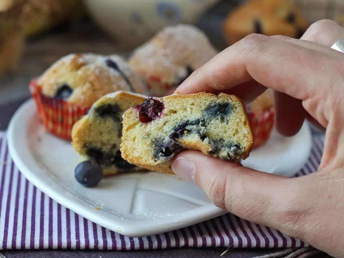Muffinki z jagodami – miniaturowa wersja pirenejskiego ciasta! - zdjęcie 4