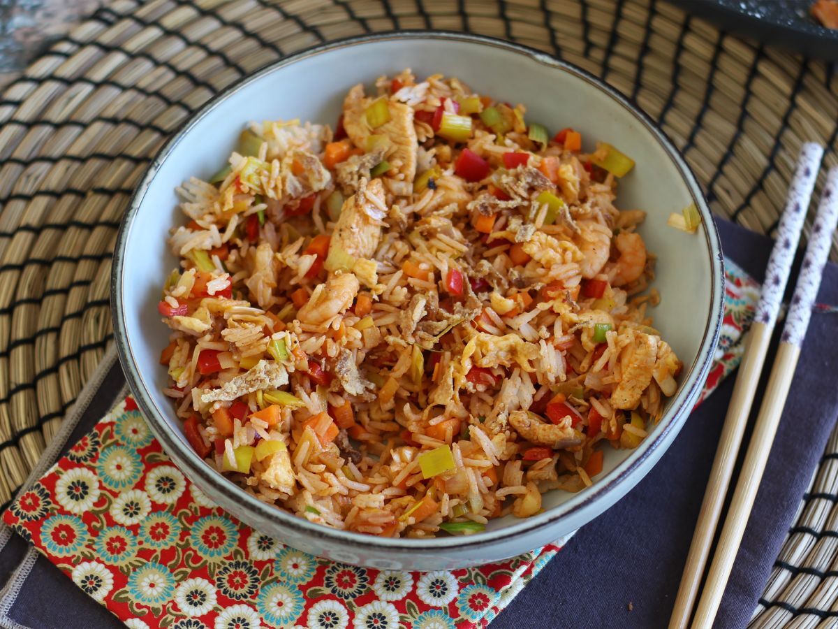Nasi goreng, indonezyjskie danie z ryżu - zdjęcie 2