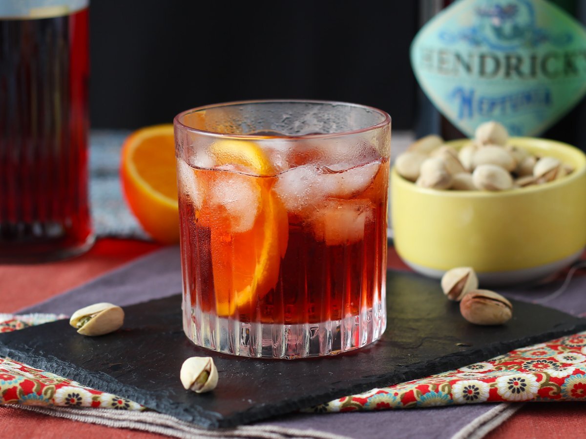 Negroni: przepis z odpowiednimi dawkami do przygotowania w domu - zdjęcie 5
