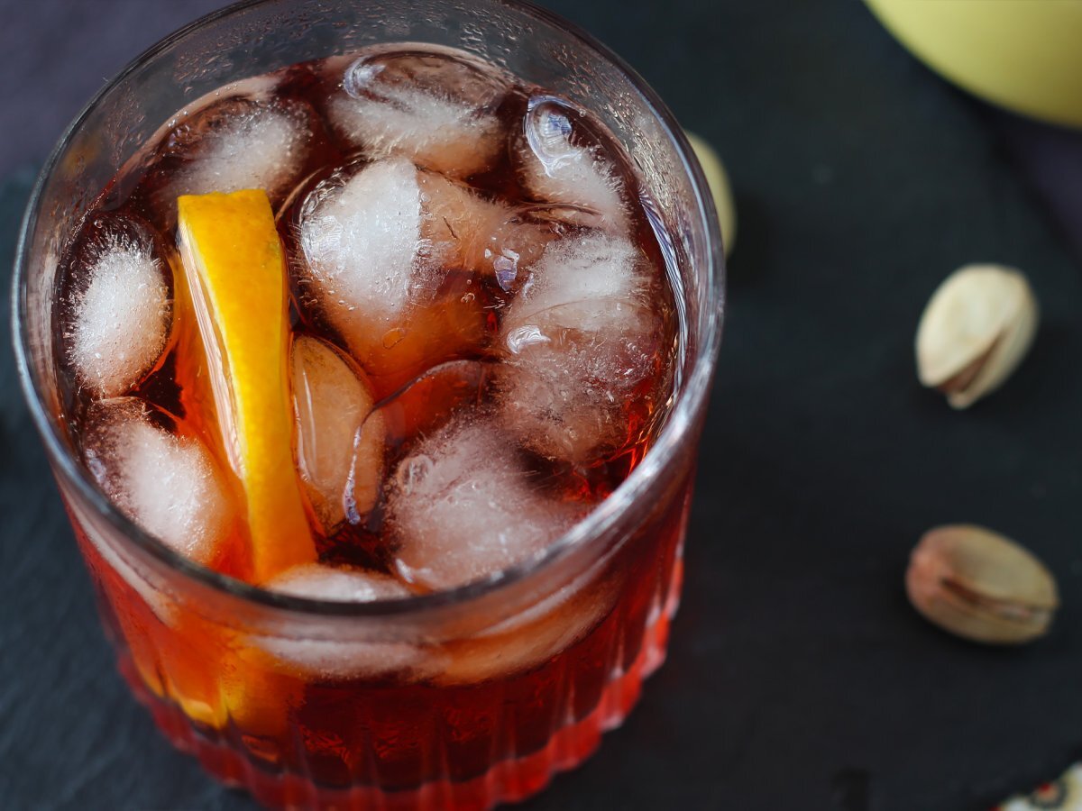 Negroni: przepis z odpowiednimi dawkami do przygotowania w domu - zdjęcie 6