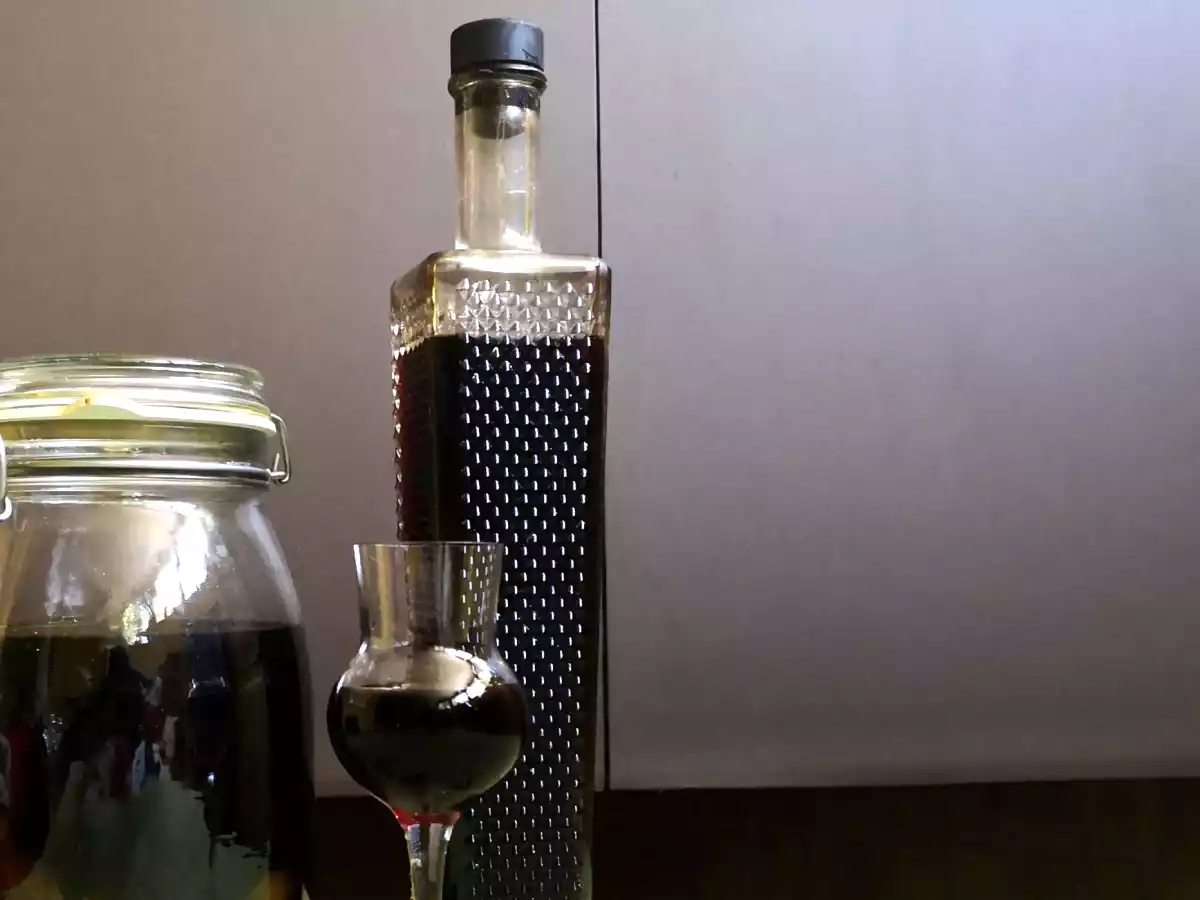 Nocino, przepis i składniki do przygotowania w domu - zdjęcie 6