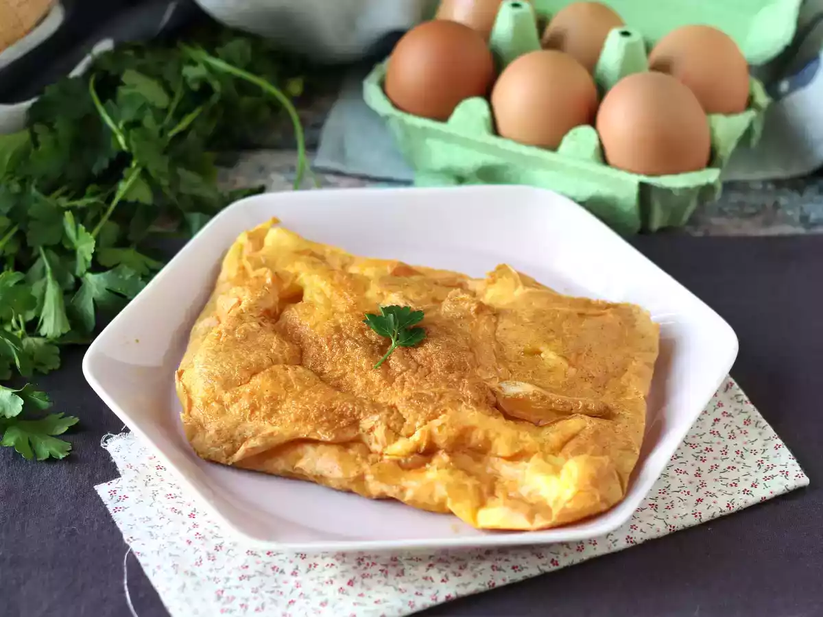 Omlet we frytkownicy powietrznej, lekki przepis bez brudzenia czegokolwiek w kuchni! - zdjęcie 2
