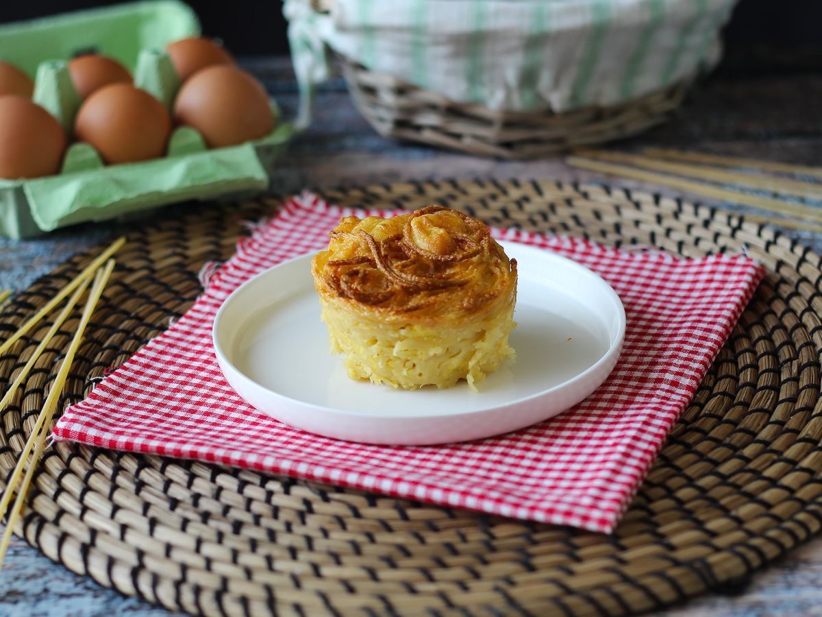 Omlet z makaronem w frytkownicy powietrznej - zdjęcie 5