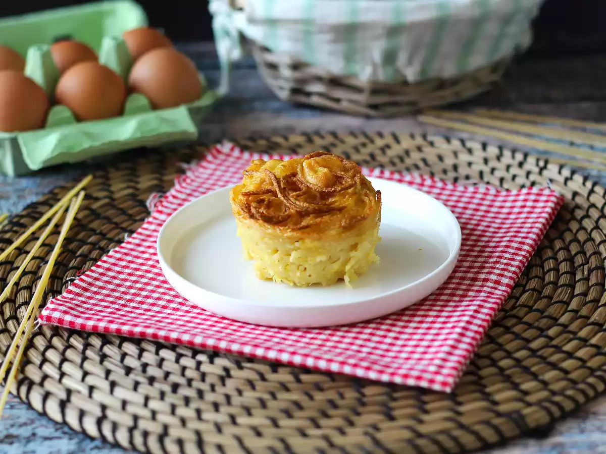Omlet z makaronem w frytkownicy powietrznej - zdjęcie 5