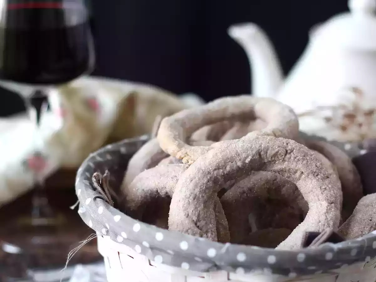 Pączki z czerwonym winem: przepis babci, który każdy powinien znać!
