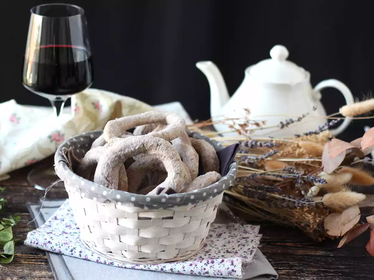 Pączki z czerwonym winem: przepis babci, który każdy powinien znać! - zdjęcie 5