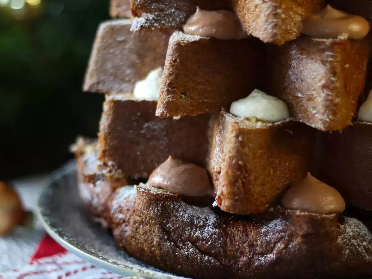 Pandoro nadziewane kremem Nutella i kremem waniliowym – choinka bożonarodzeniowa - zdjęcie 6