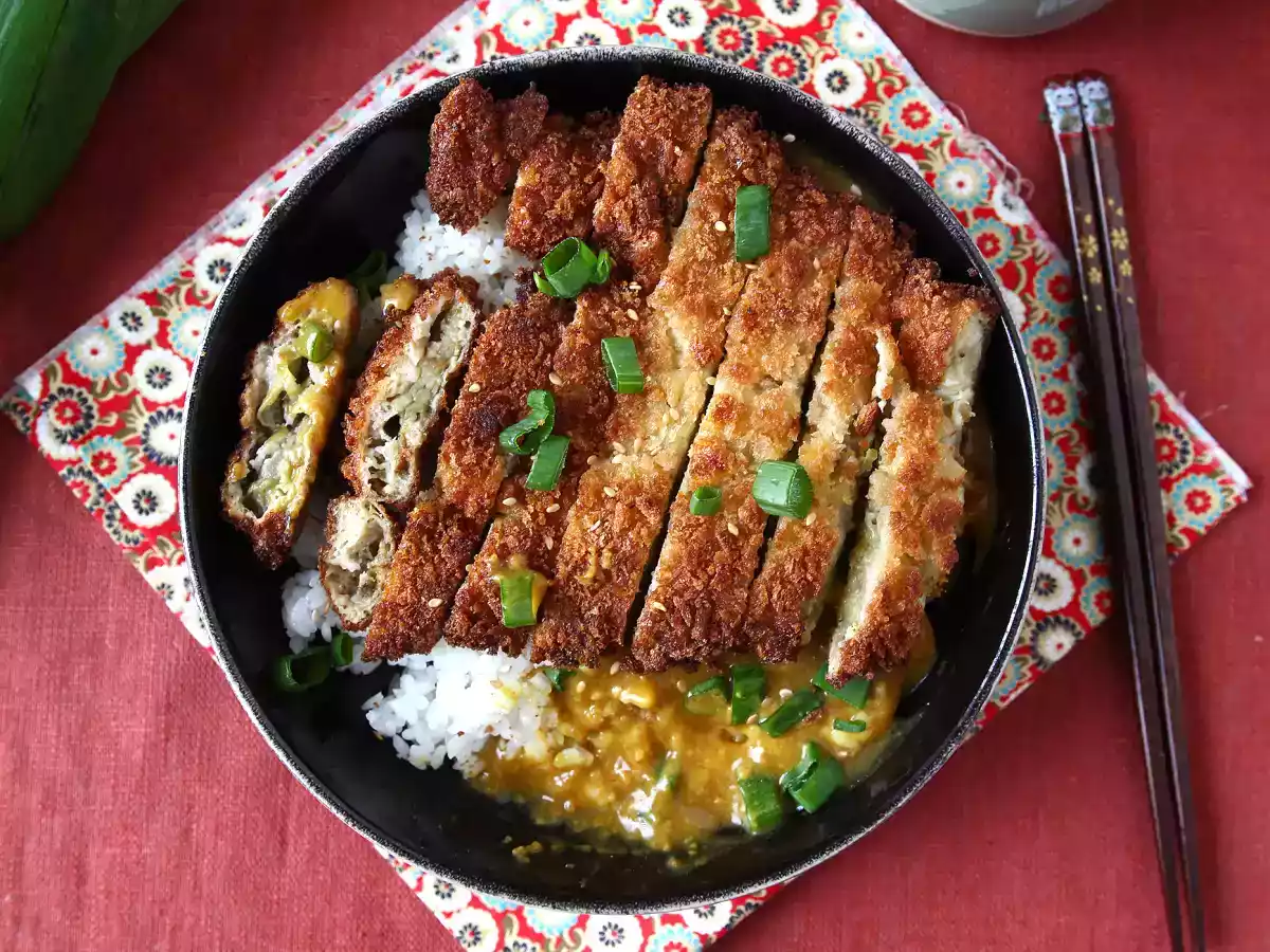 Panierowany bakłażan z bułką tartą panko w stylu japońskiego curry katsu, ale wegetariański - zdjęcie 2