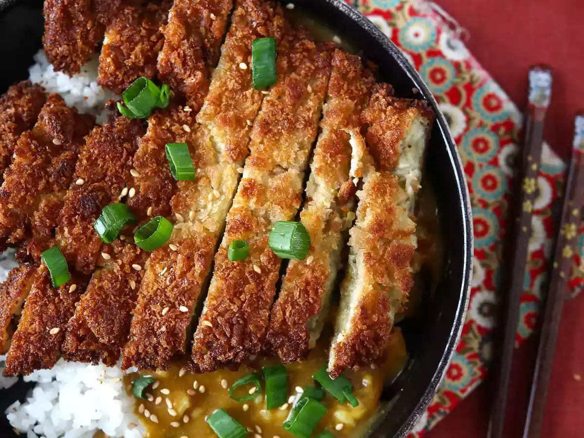 Panierowany bakłażan z bułką tartą panko w stylu japońskiego curry katsu, ale wegetariański - zdjęcie 3