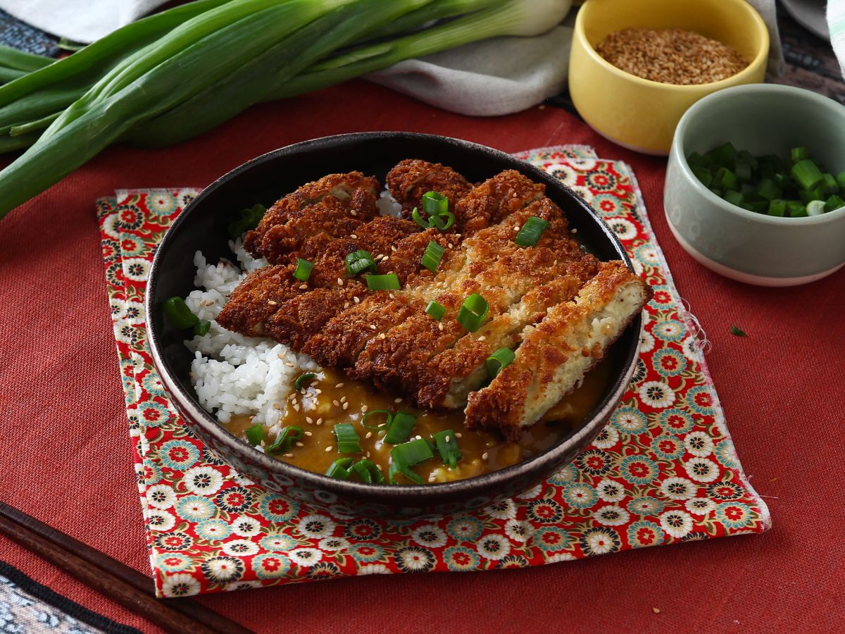 Panierowany bakłażan z bułką tartą panko w stylu japońskiego curry katsu, ale wegetariański - zdjęcie 6