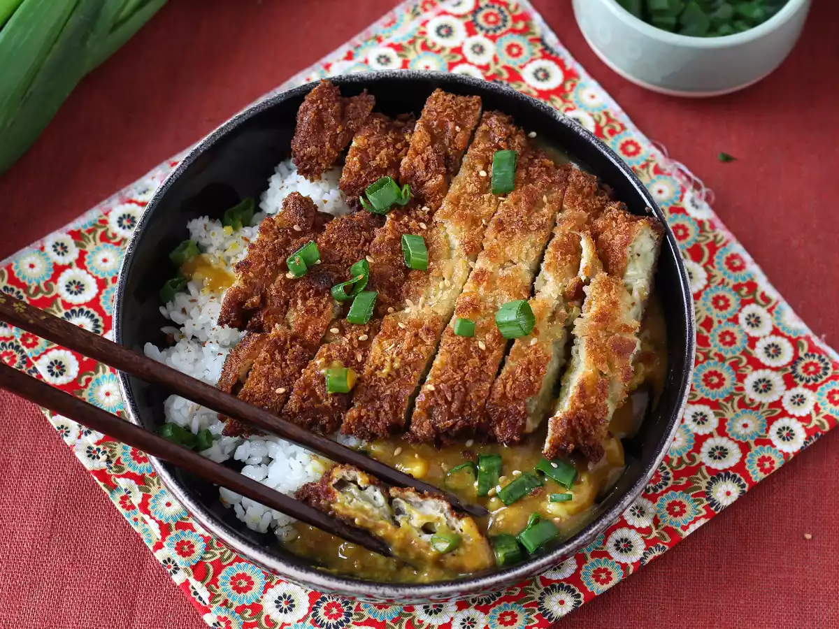 Panierowany bakłażan z bułką tartą panko w stylu japońskiego curry katsu, ale wegetariański - zdjęcie 7