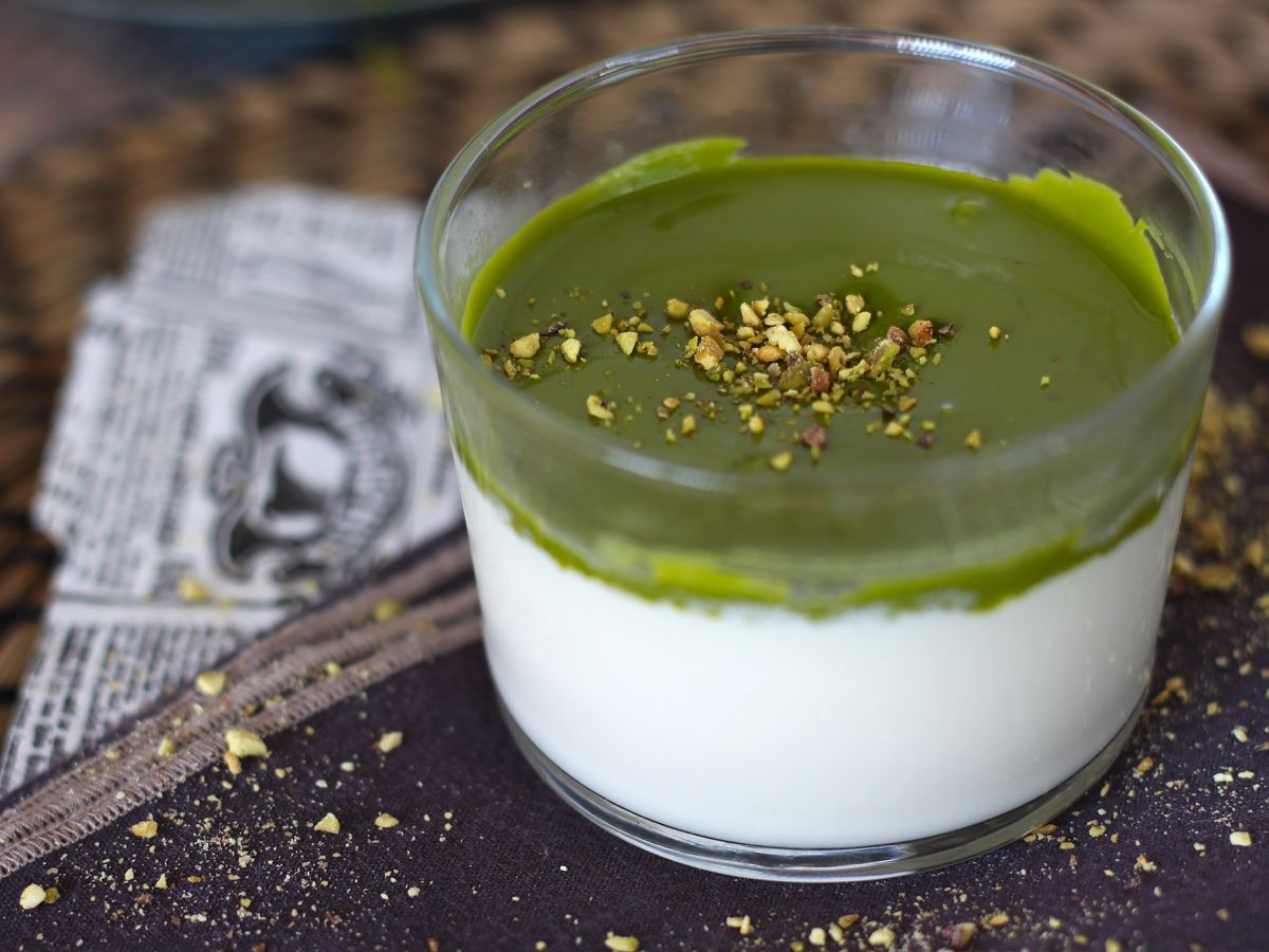 Panna cotta pistacjowa - łatwy przepis, który wszyscy uwielbiają! - zdjęcie 2