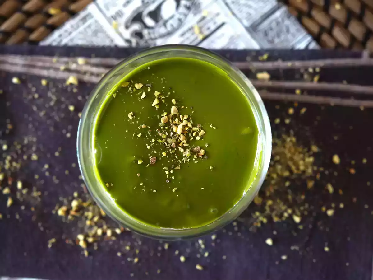 Panna cotta pistacjowa - łatwy przepis, który wszyscy uwielbiają! - zdjęcie 3
