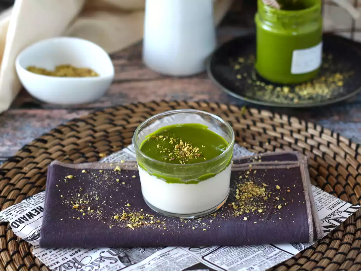 Panna cotta pistacjowa - łatwy przepis, który wszyscy uwielbiają! - zdjęcie 4