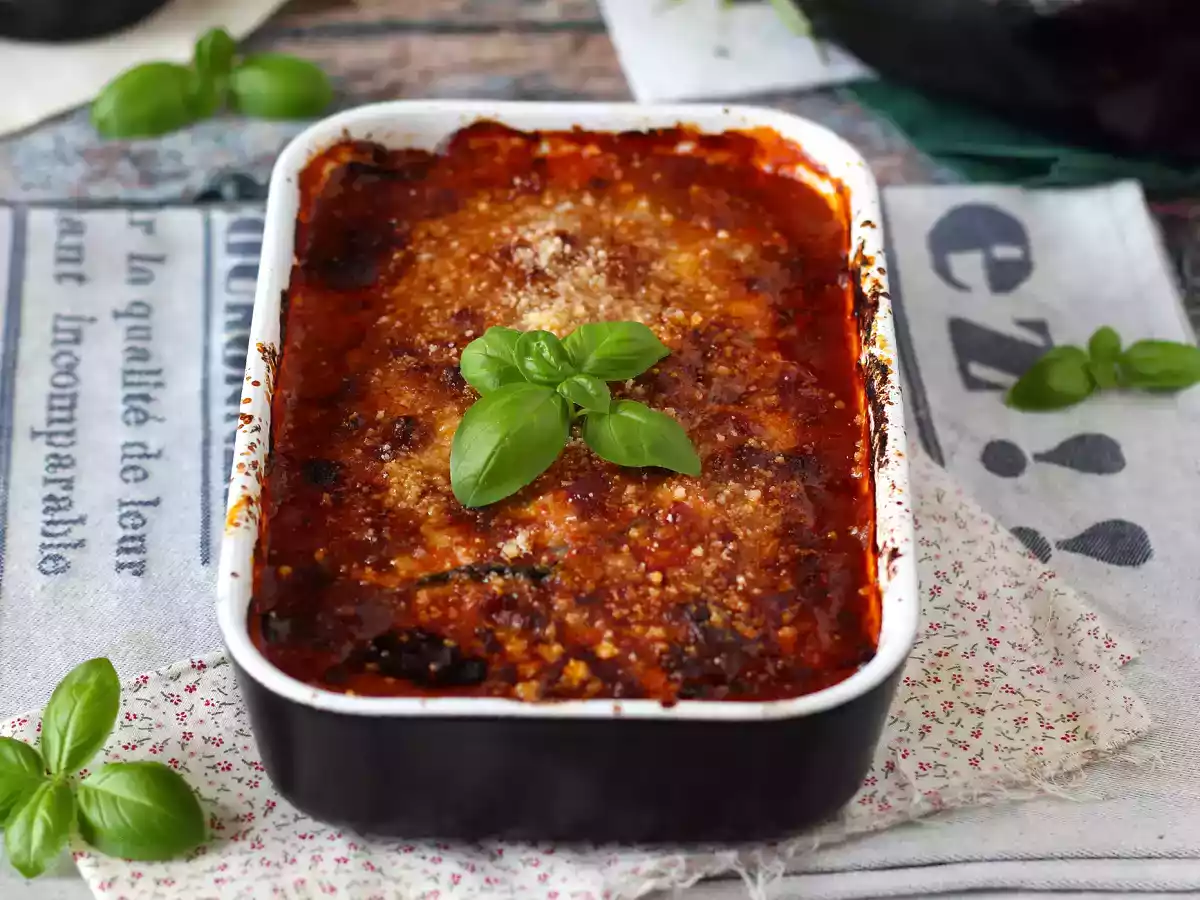 Parmigiana z bakłażana - tradycyjny przepis wyjaśniony krok po kroku! - zdjęcie 2