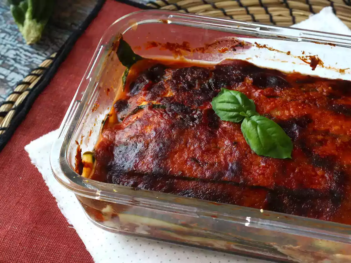 Parmigiana z cukinii we frytkownicy: szybko, lekko i chrupiąco
