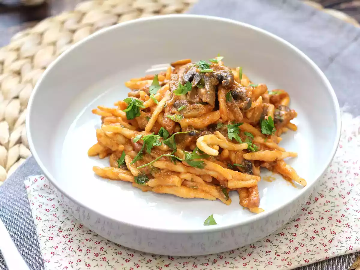 Pasta alla boscaiola - idealne pierwsze danie na jesień i zimę