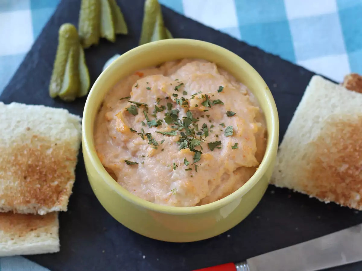 Pasta z surimi: przepis na błyskawiczną przekąskę - zdjęcie 5