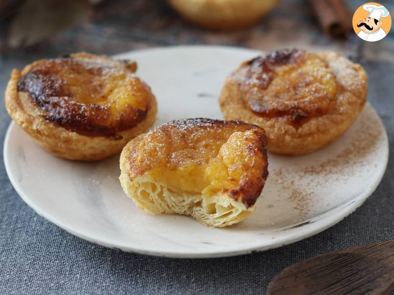 Pastéis de nata we frytkownicy powietrznej. Szybki i łatwy przepis na tradycyjne portugalskie słodycze.