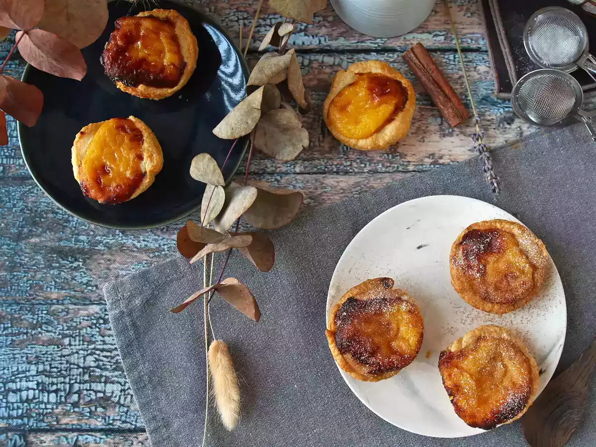 Pastéis de nata we frytkownicy powietrznej. Szybki i łatwy przepis na tradycyjne portugalskie słodycze. - zdjęcie 4