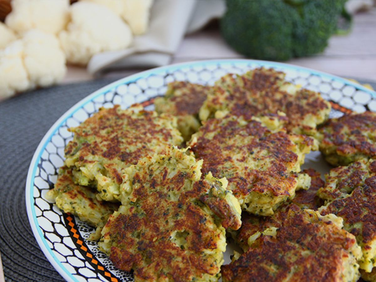 Paszteciki z kalafiora i brokułów z curry - zdjęcie 4