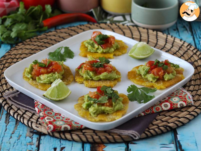 Patacones, kolumbijskie tosty z babki lancetowatej z guacamole i pomidorami - zdjęcie 2