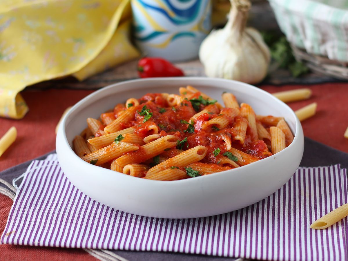 Penne all'arrabbiata: rozgrzewający włoski klasyk!