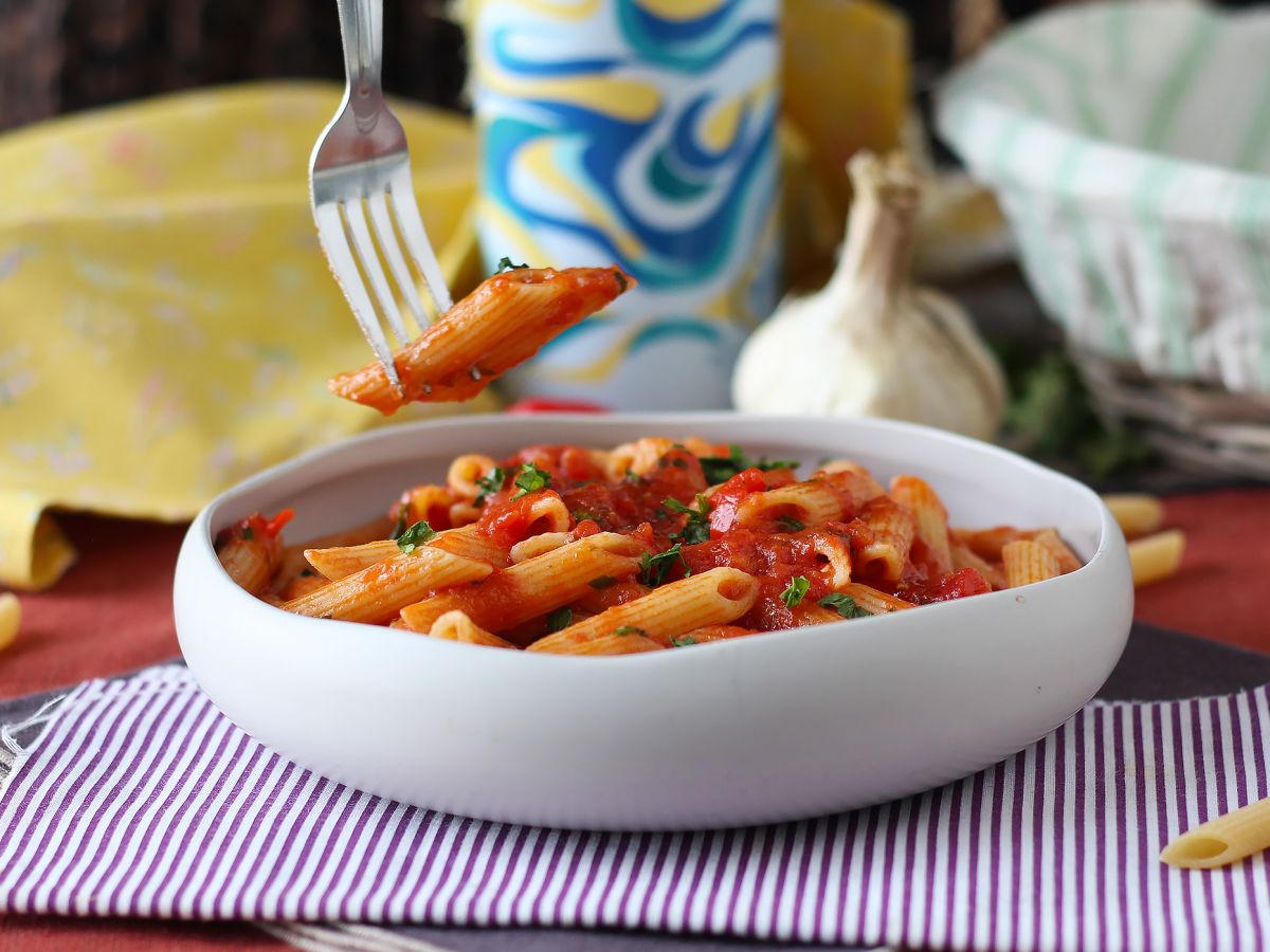 Penne all'arrabbiata: rozgrzewający włoski klasyk! - zdjęcie 5