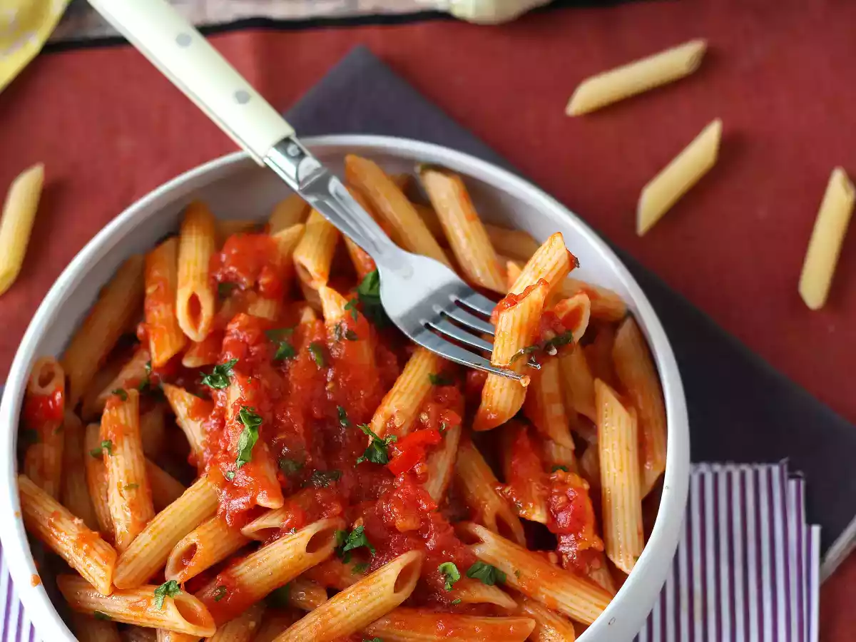 Penne all'arrabbiata: rozgrzewający włoski klasyk! - zdjęcie 6