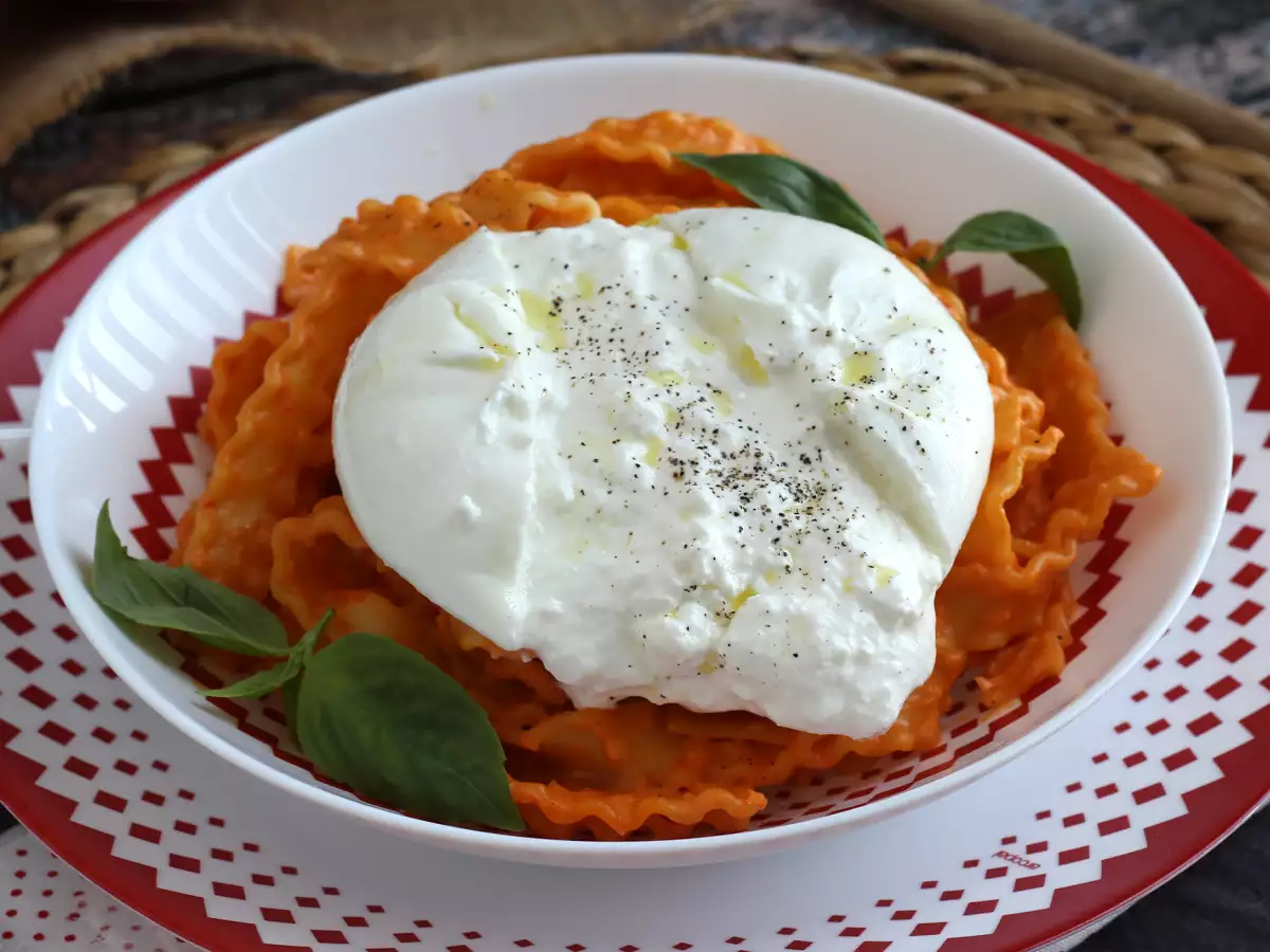 Pesto kalabryjskie z kremową burratą - zdjęcie 6