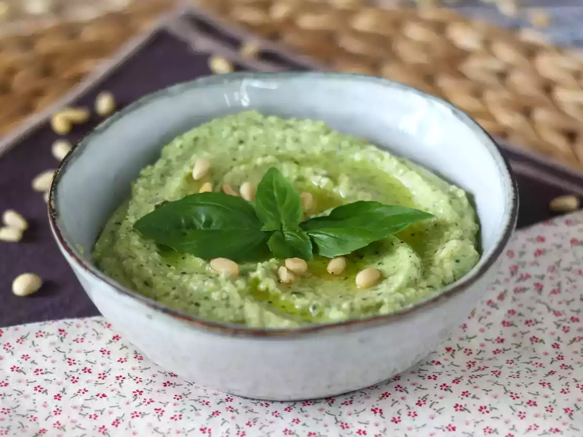 Pesto z cukinii - szybki i smaczny przepis bez gotowania