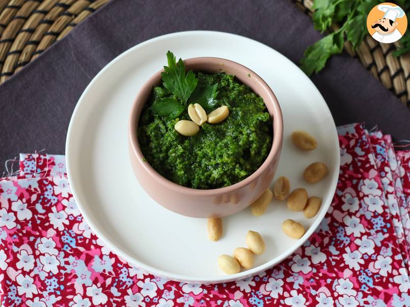 Pesto z pietruszki i orzeszków ziemnych - eksplozja smaków